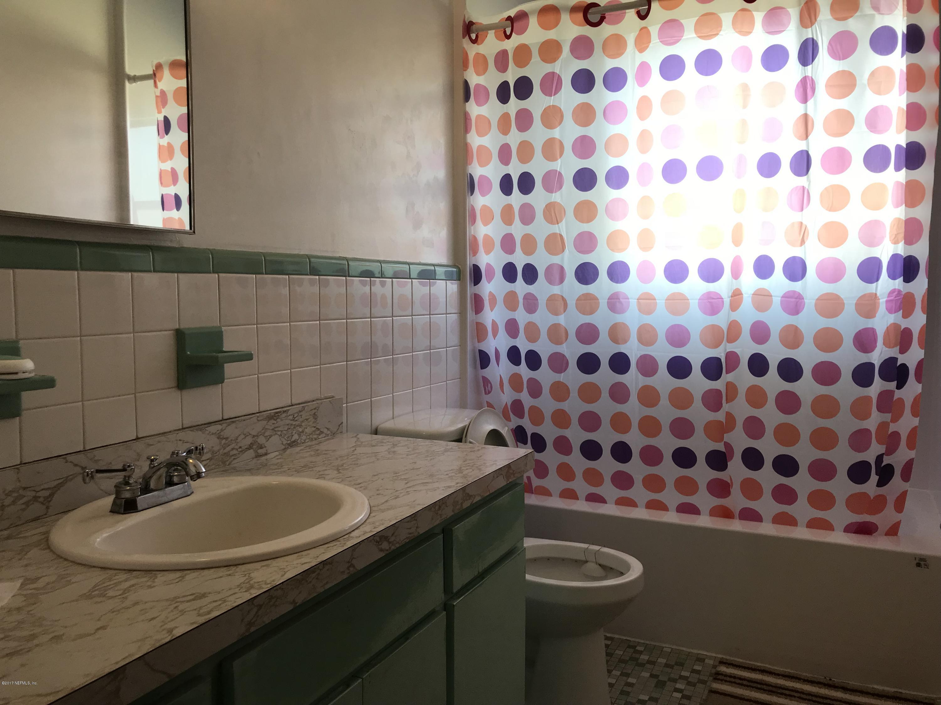 408 Baisden Road Jacksonville, FL 32218 - Photo 10 of 21 Guest Bath