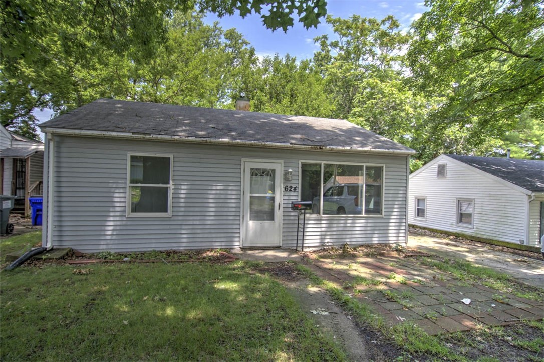 624 Harper Avenue Decatur, IL 62526 - Photo 3 of 21