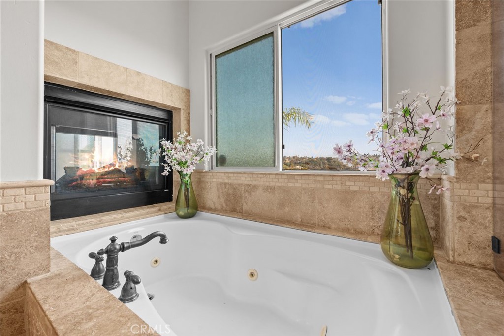 2240 Aqua Hill Road Fallbrook, CA 92028 - Photo 25 of 54 PRIMARY BATHROOM