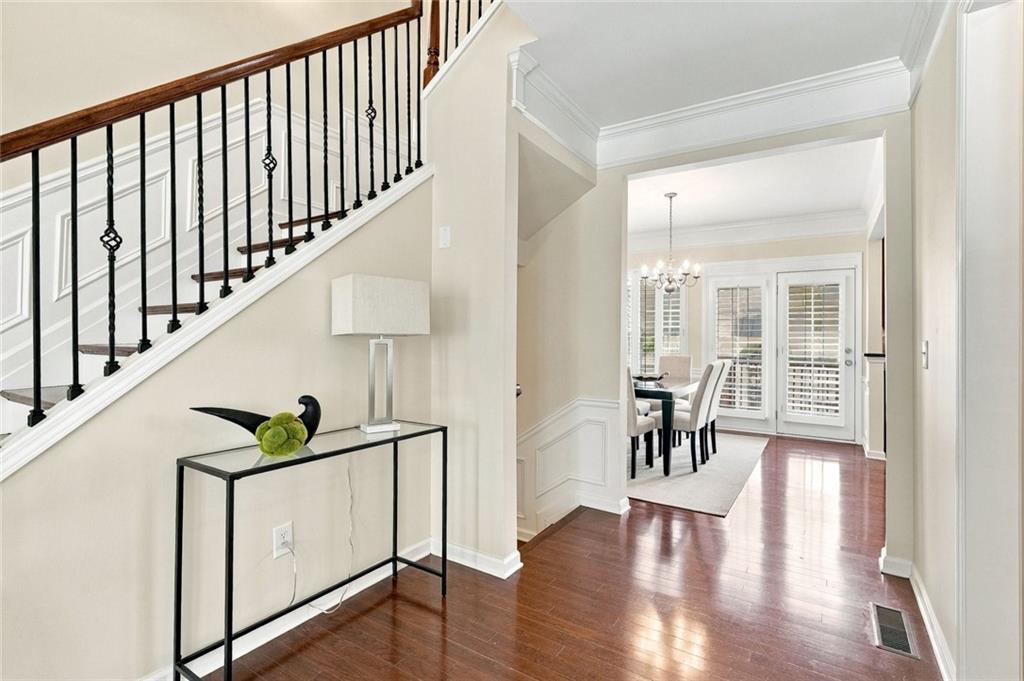 3426 Triview Square Atlanta, GA 30339 - Photo 7 of 53 Gallery Image 7