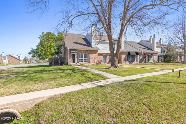 $172,000 | 901 Carriage Light Loop, Youngsville, LA 70592