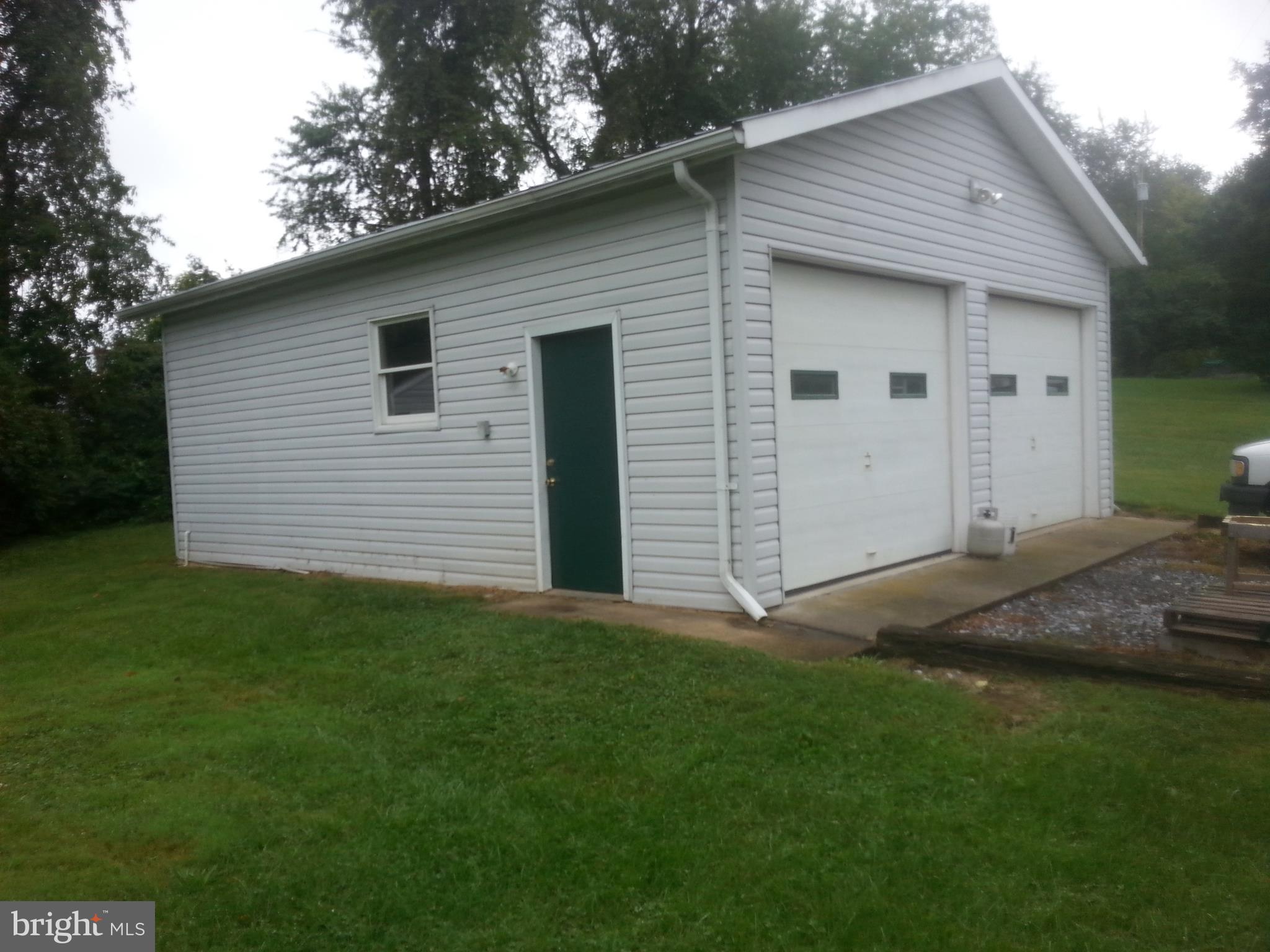 13132 National Pike Clear Spring, MD 21722 - Photo 20 of 20 2 Car Garage