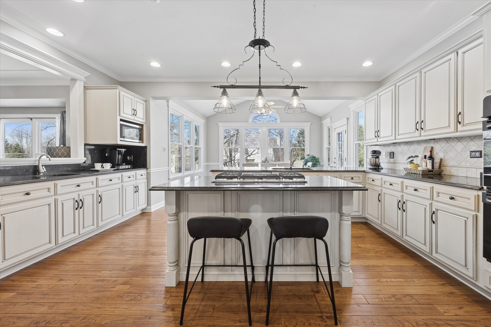 2711 Wendy Road Naperville, IL 60565 - Photo 7 of 49