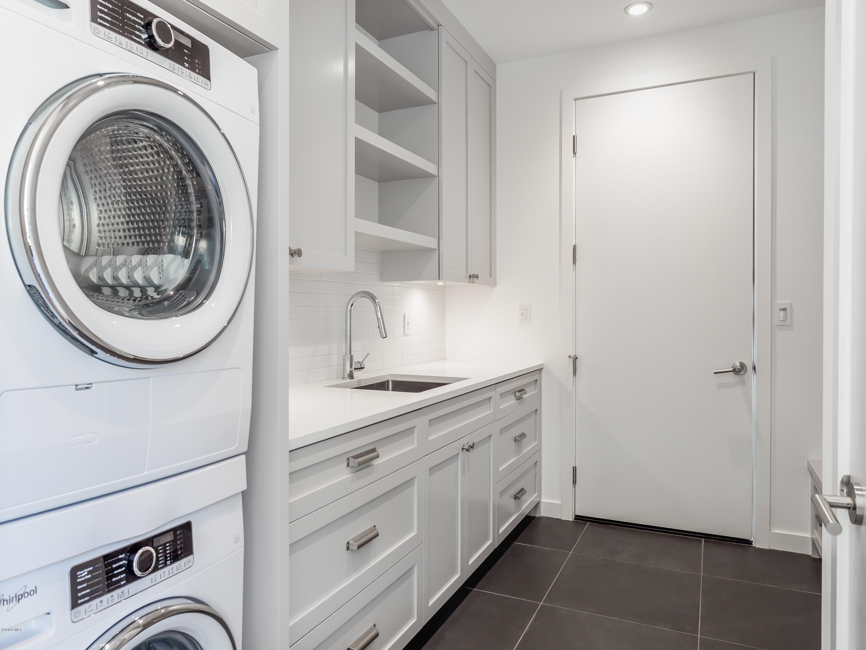 752 Skyview Terrace Ventura, CA 93003 - Photo 20 of 30 IMG_3227