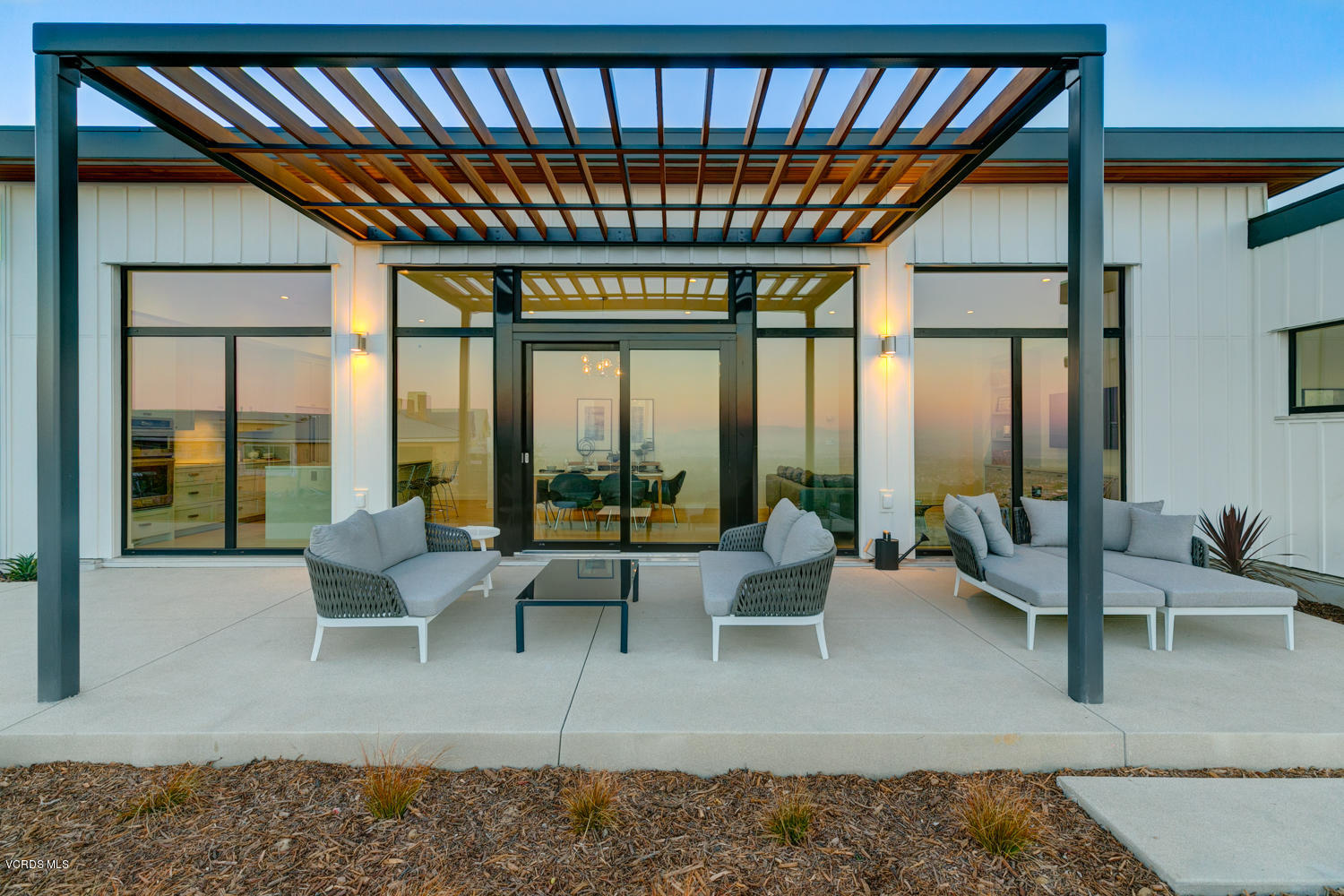 752 Skyview Terrace Ventura, CA 93003 - Photo 25 of 30 TwoFishDigital_DveleSkyview-6