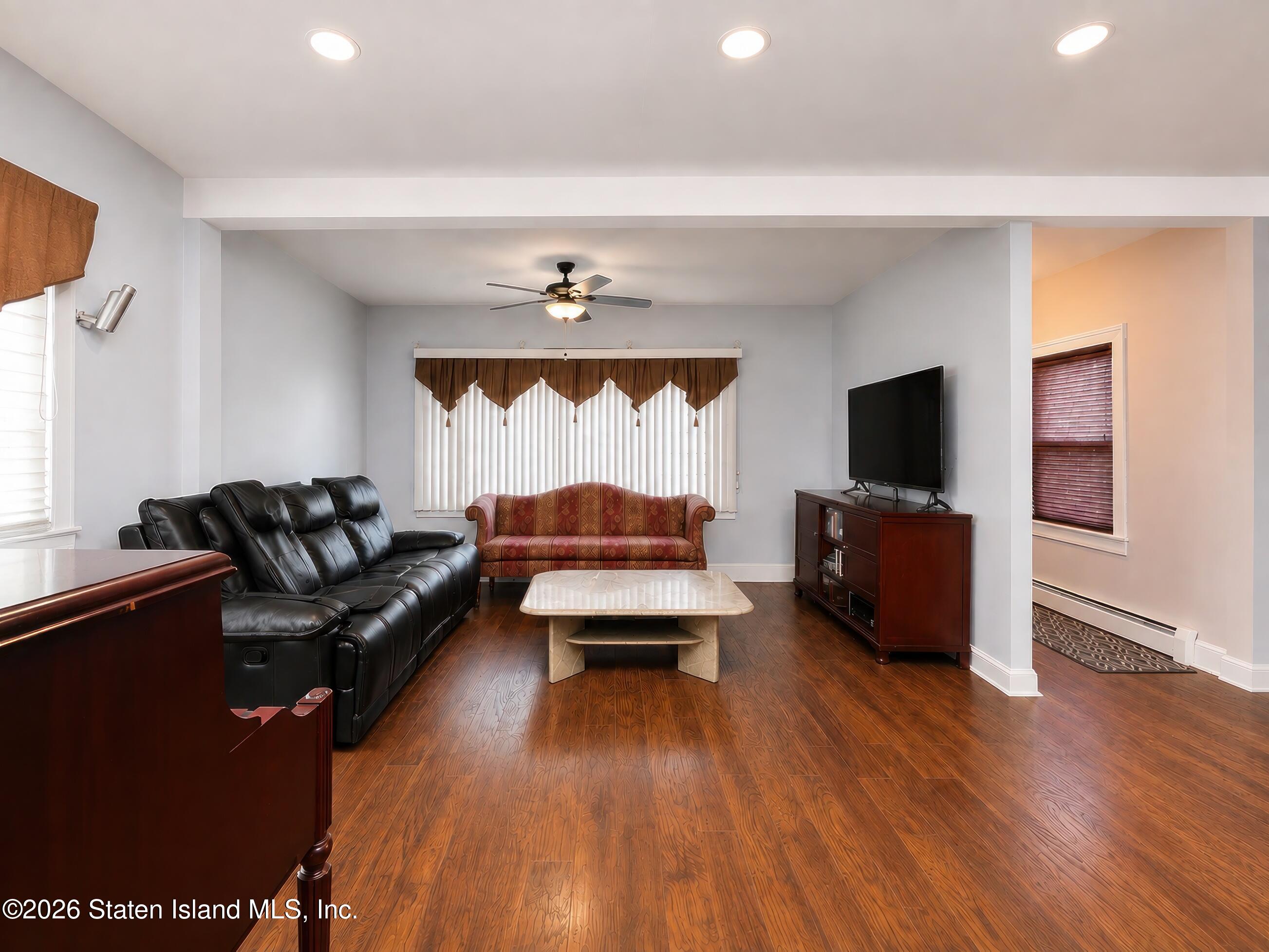 738 Woodrow Road Staten Island, NY 10312 - Photo 5 of 28 738WoodrowUpdate (2)