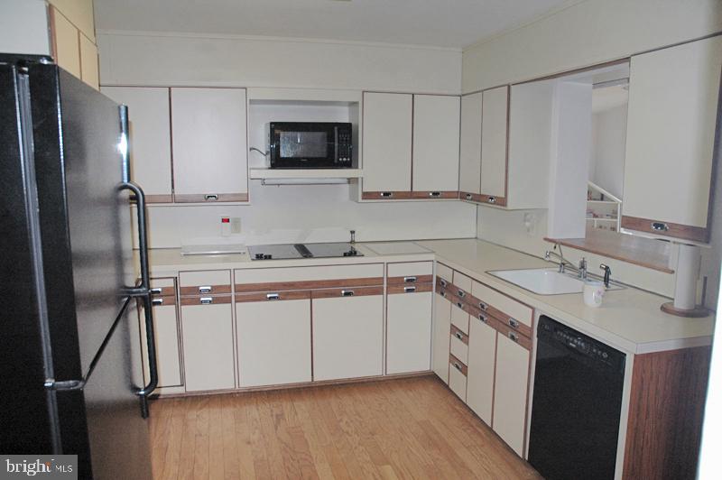 1420 Hillcrest Road Lancaster, PA 17603 - Photo 6 of 21 Gallery Image 6