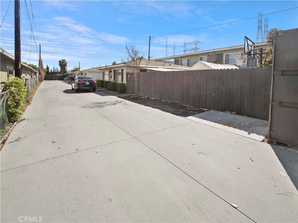 16840 Passage Paramount Ca Paramount, CA 90723 - Photo 13 of 16 a view of a terrace