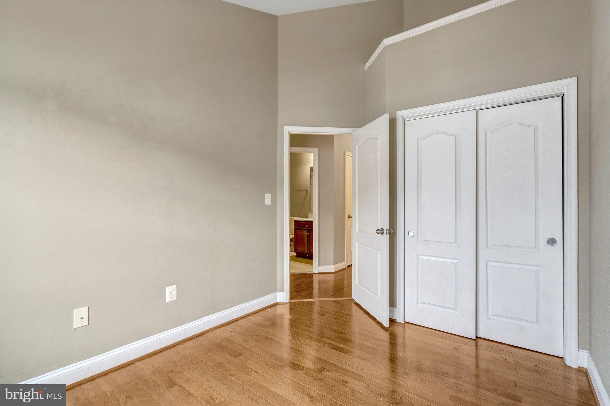 4302 Potomac Highlands Circle Triangle, VA 22172 - Photo 19 of 43 Spacious room with inviting light.