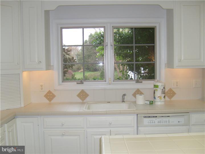 1740 Old Gulph Road Villanova, PA 19085 - Photo 6 of 18