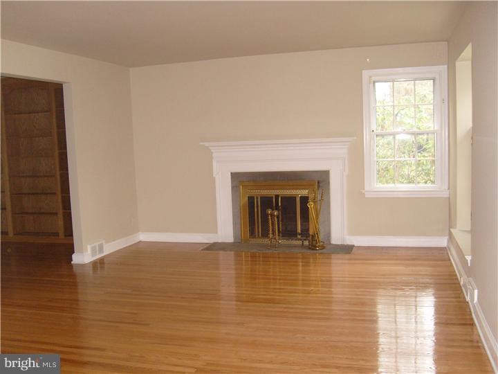 1740 Old Gulph Road Villanova, PA 19085 - Photo 10 of 18 Living Room