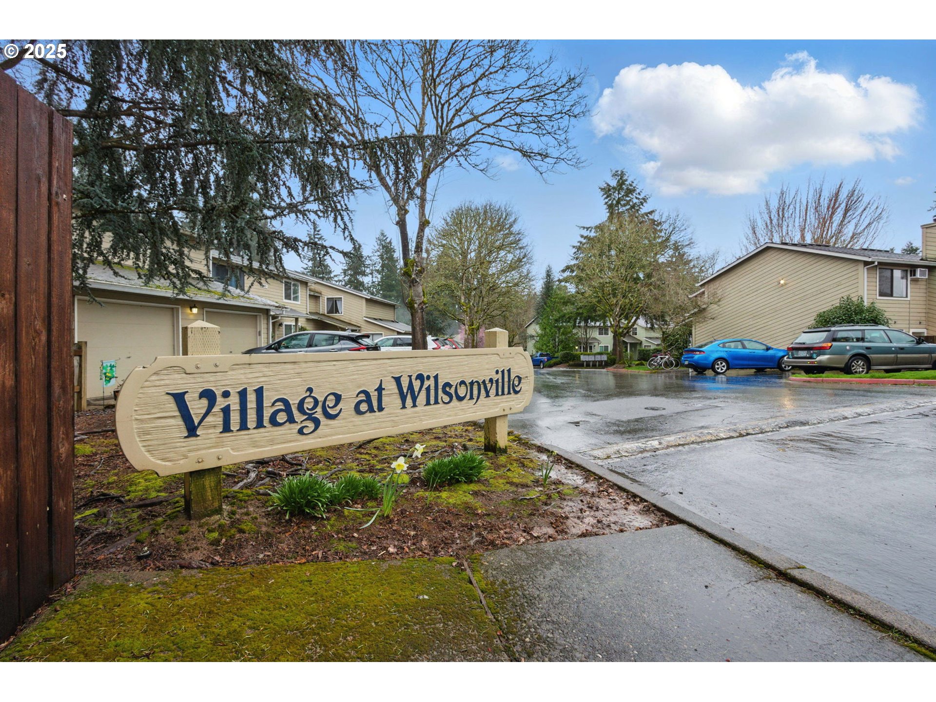 29460 Southwest Volley Street, Unit 67 Wilsonville, OR 97070 - Photo 18 of 24 a view of outdoor space with sign board