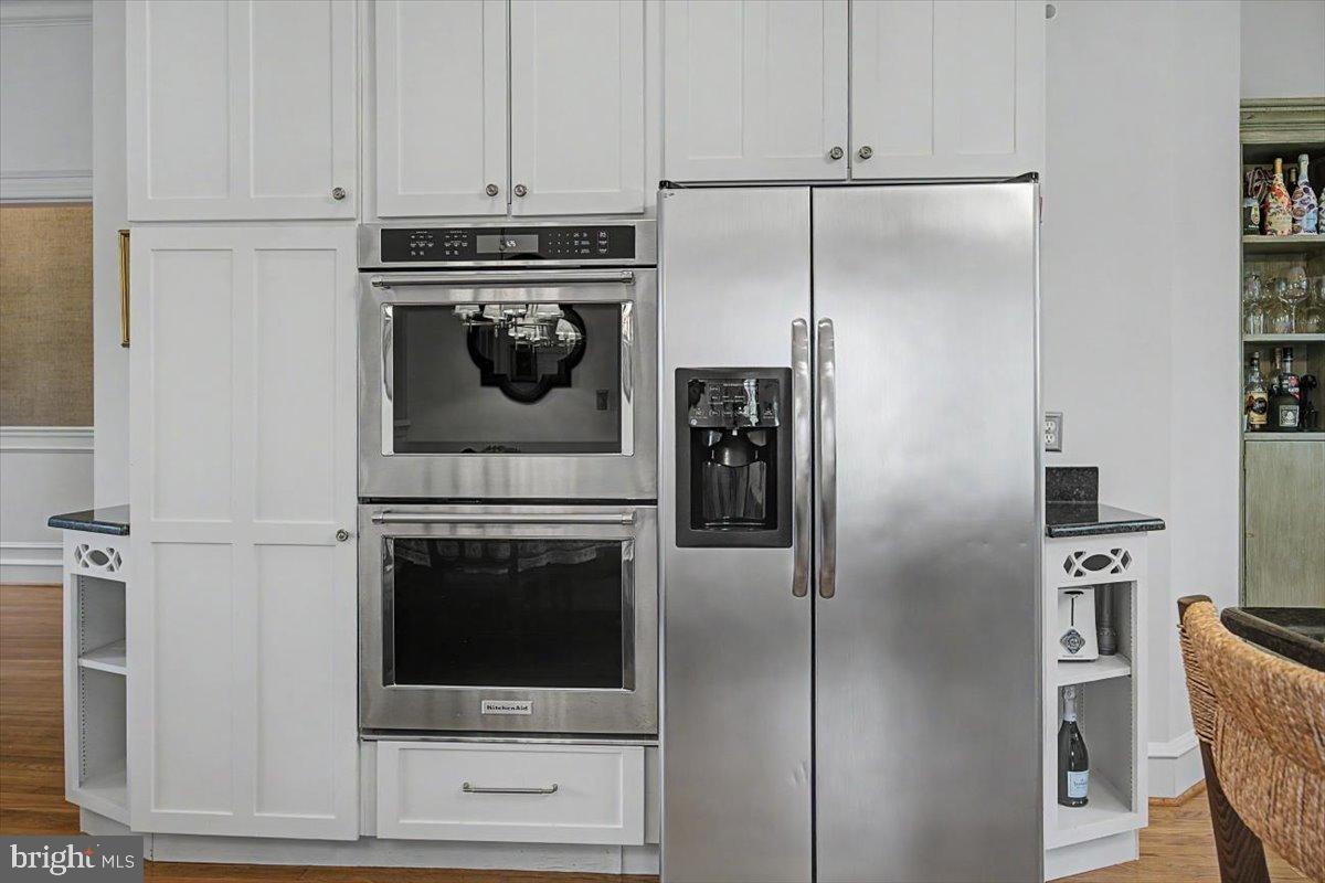 1626 Snuff Mill Road Hockessin, DE 19707 - Photo 15 of 61 Double ovens and lots of cabinetry