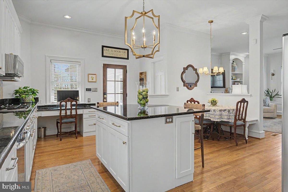 1626 Snuff Mill Road Hockessin, DE 19707 - Photo 16 of 61 Convenient kitchen entrance from rear driveway