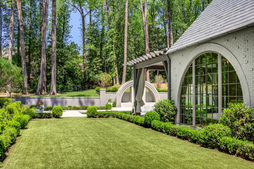365 King Road Northwest Atlanta, GA 30342 - Photo 20 of 43