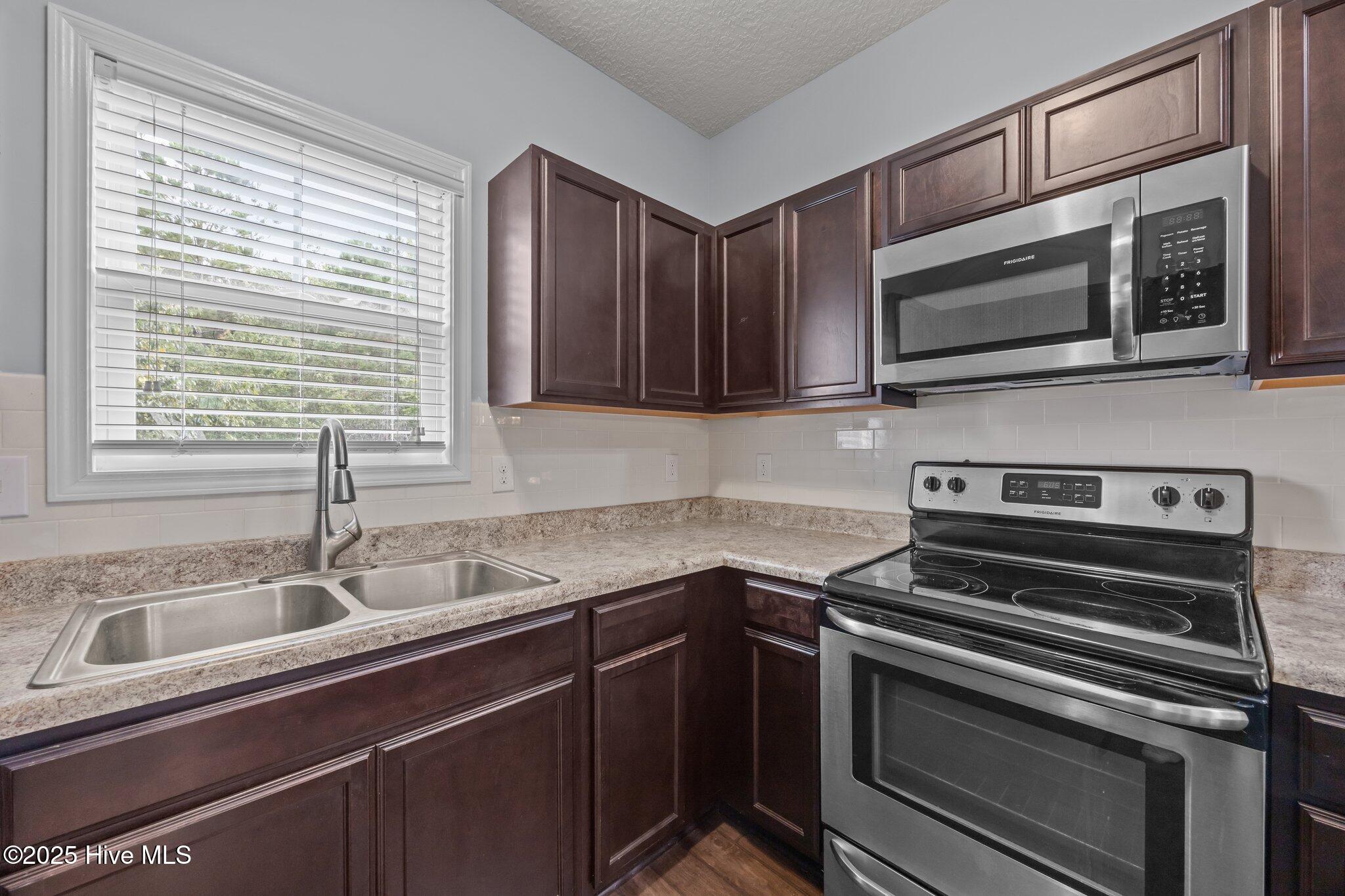 308 Frisco Way Holly Ridge, NC 28445 - Photo 25 of 53 25-web-or-mls-IMG_2208