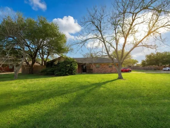 $255,000 | 4717 33rd Street East, Dickinson, TX 77539