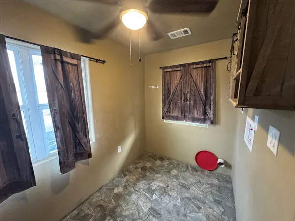 $255,000 | 4717 33rd Street East, Dickinson, TX 77539