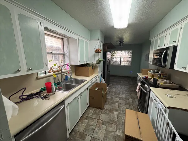 $255,000 | 4717 33rd Street East, Dickinson, TX 77539