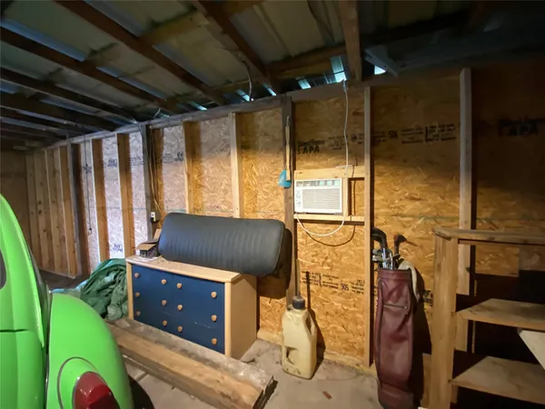 $255,000 | 4717 33rd Street East, Dickinson, TX 77539