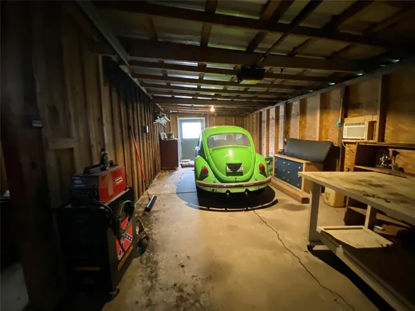 $255,000 | 4717 33rd Street East, Dickinson, TX 77539