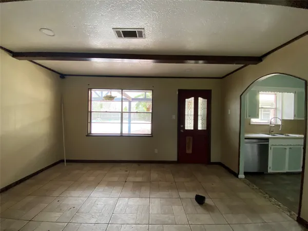 $255,000 | 4717 33rd Street East, Dickinson, TX 77539