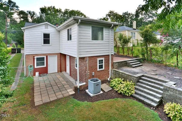 $2,100 | 812 West Knox Street, Durham, NC 27701