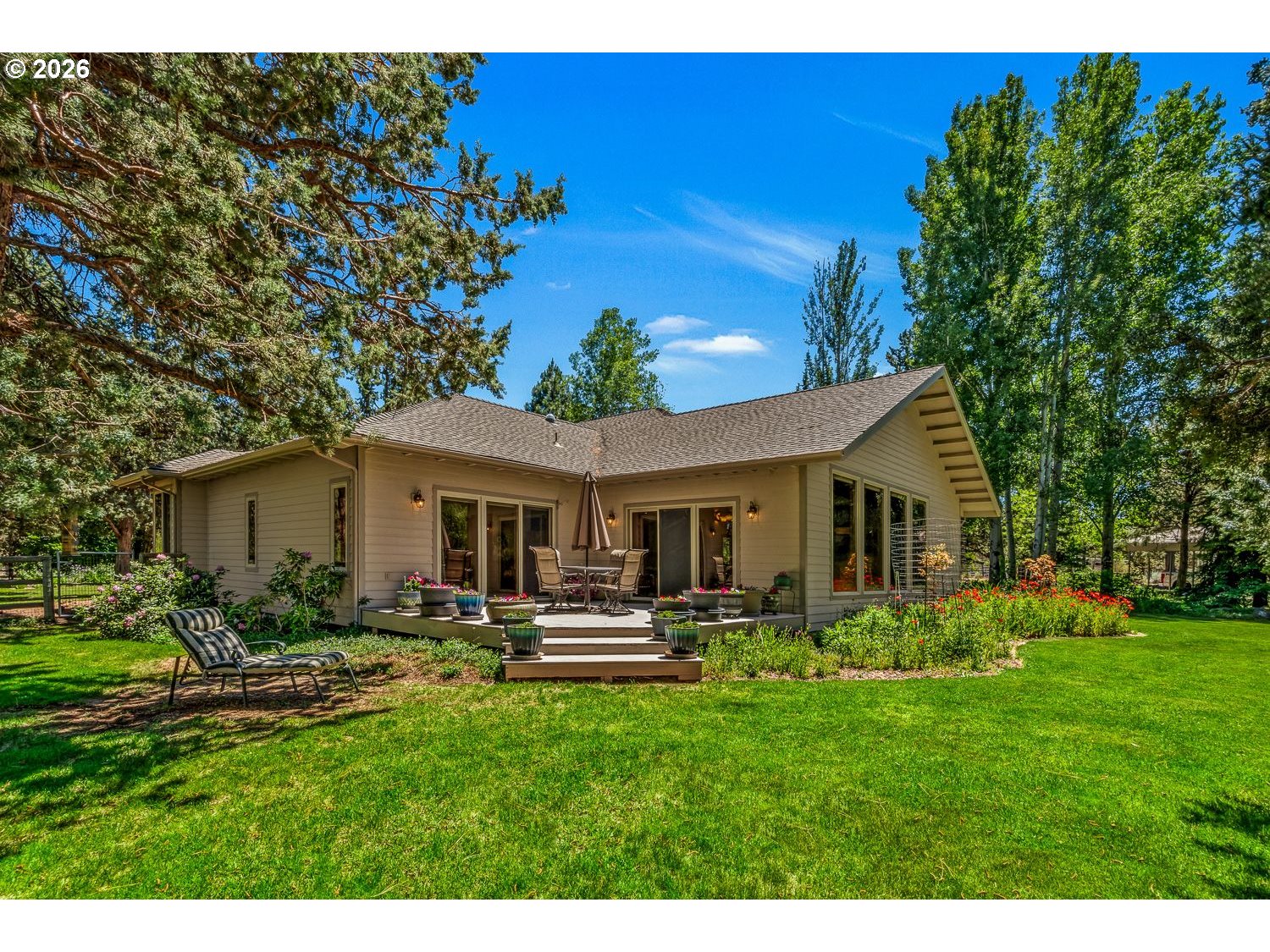 64464 Collins Road Bend, OR 97703 - Photo 42 of 48