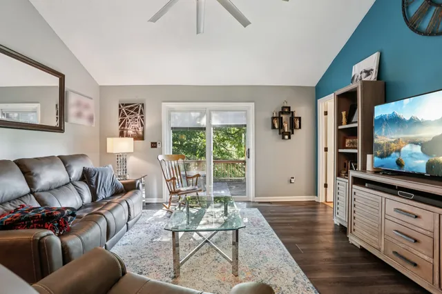 $424,500 | 1052 Shadowbrook Drive, Greenbrier, TN 37073