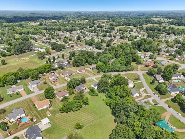 $424,500 | 1052 Shadowbrook Drive, Greenbrier, TN 37073