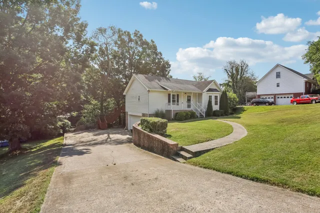 $424,500 | 1052 Shadowbrook Drive, Greenbrier, TN 37073