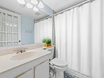 $239,999 | 13750 Oneida Drive, Unit E1, Delray Beach, FL 33446
