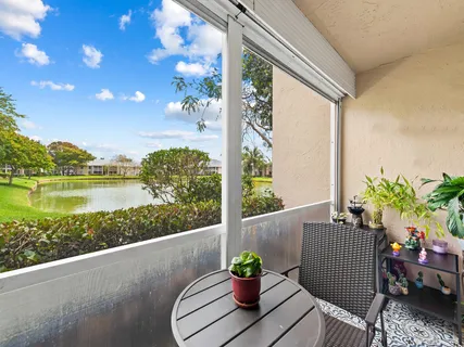 $239,999 | 13750 Oneida Drive, Unit E1, Delray Beach, FL 33446