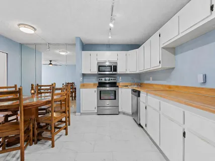 $239,999 | 13750 Oneida Drive, Unit E1, Delray Beach, FL 33446