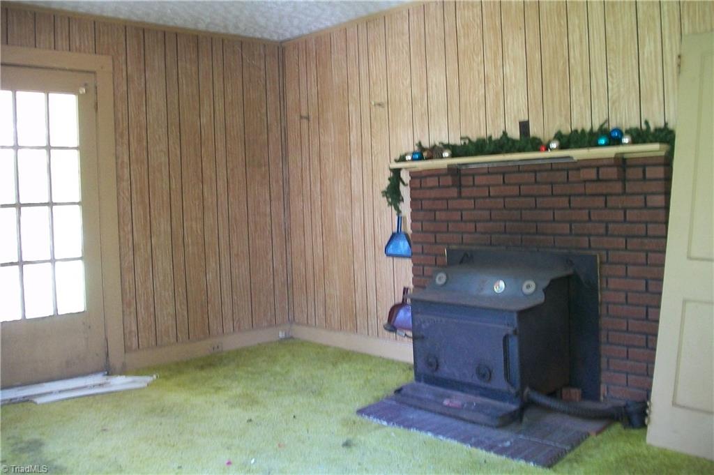 181 Giles Road Lexington, NC 27295 - Photo 2 of 22 Gallery Image 2