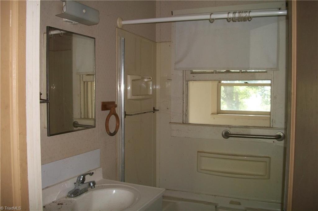 181 Giles Road Lexington, NC 27295 - Photo 12 of 22 Gallery Image 12