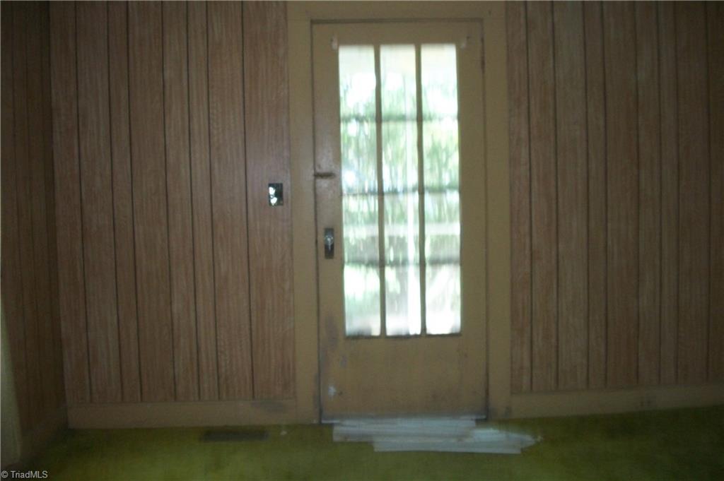 181 Giles Road Lexington, NC 27295 - Photo 3 of 22 Gallery Image 3