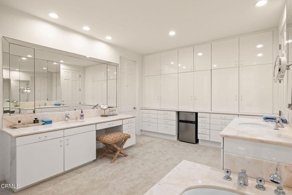 1571 Mandalay Beach Road Oxnard, CA 93035 - Photo 23 of 40