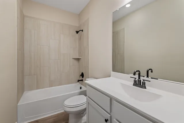 $323,900 | 1023 Whispering Winds Drive, Beasley, TX 77417