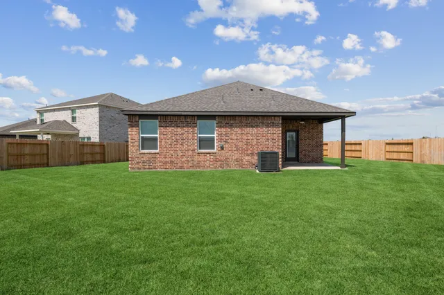 $323,900 | 1023 Whispering Winds Drive, Beasley, TX 77417