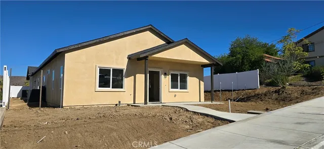 $900,000 | 237 East Prospect Street, Lake Elsinore, CA 92530