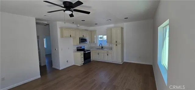 $900,000 | 237 East Prospect Street, Lake Elsinore, CA 92530