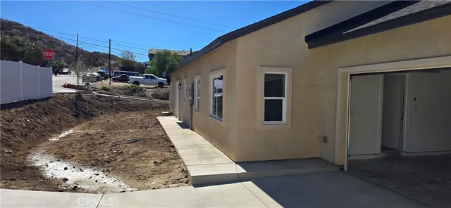 $900,000 | 237 East Prospect Street, Lake Elsinore, CA 92530