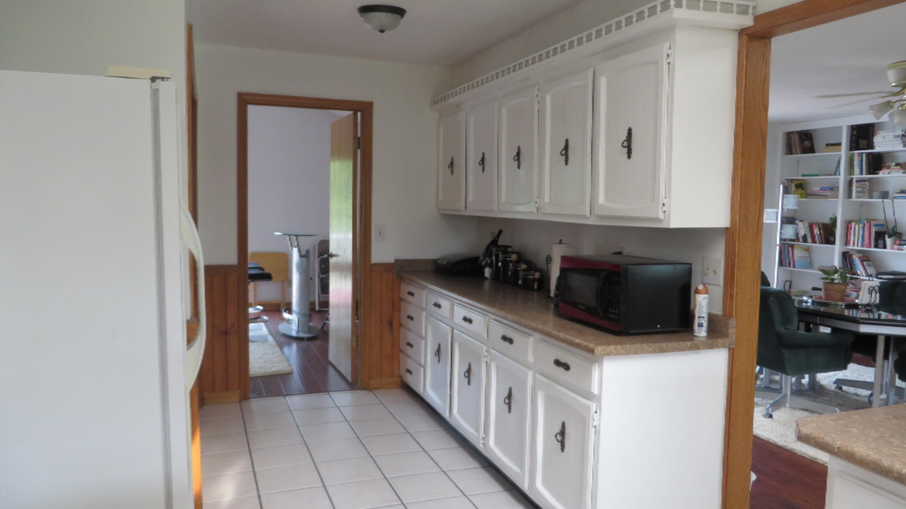 912 Nichols Road Benton Harbor, MI 49022 - Photo 15 of 59 912 Nichols 006