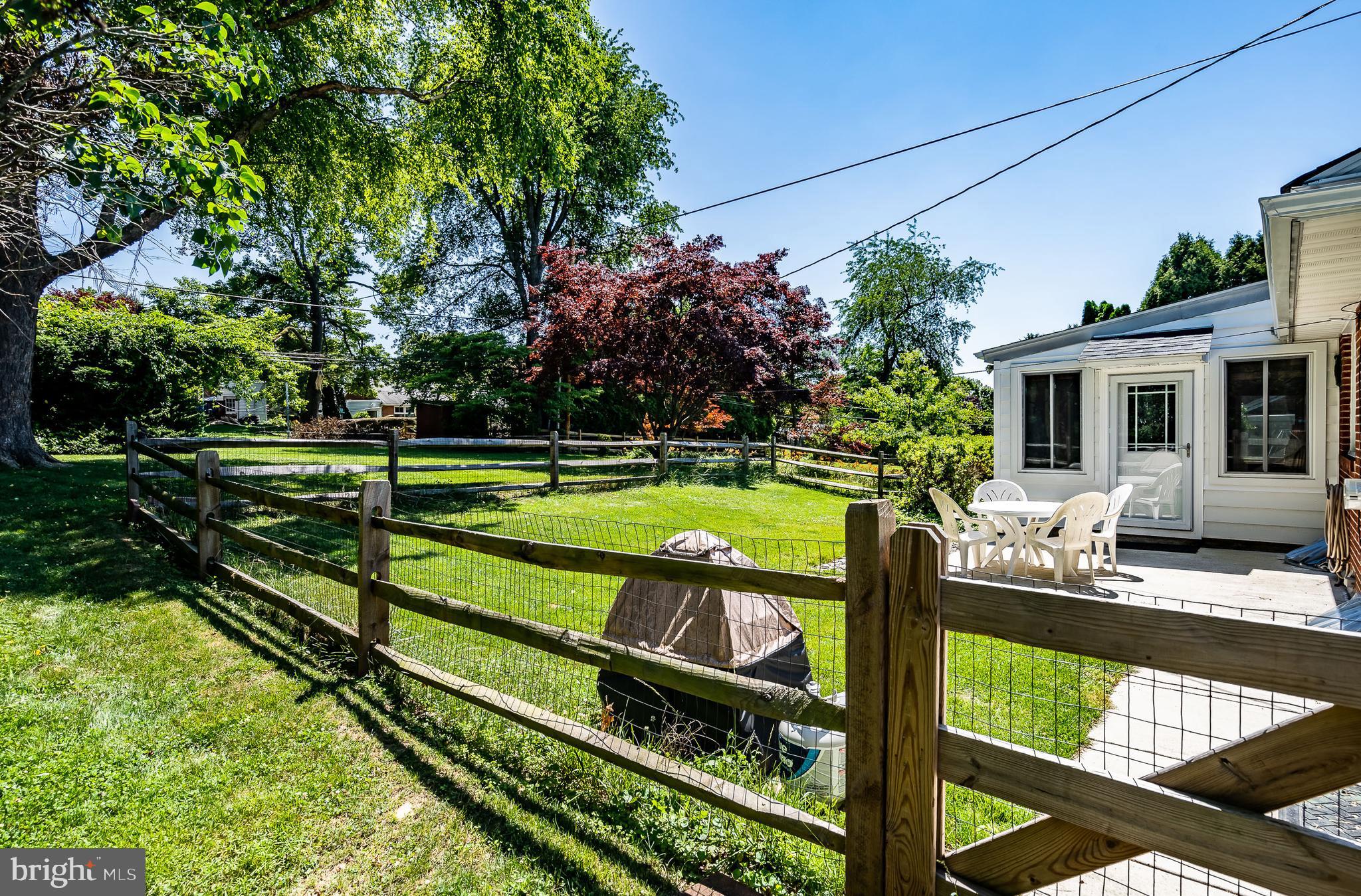 102 Pine Tree Road Paoli, PA 19301 - Photo 29 of 33 Fenced area for the dogs