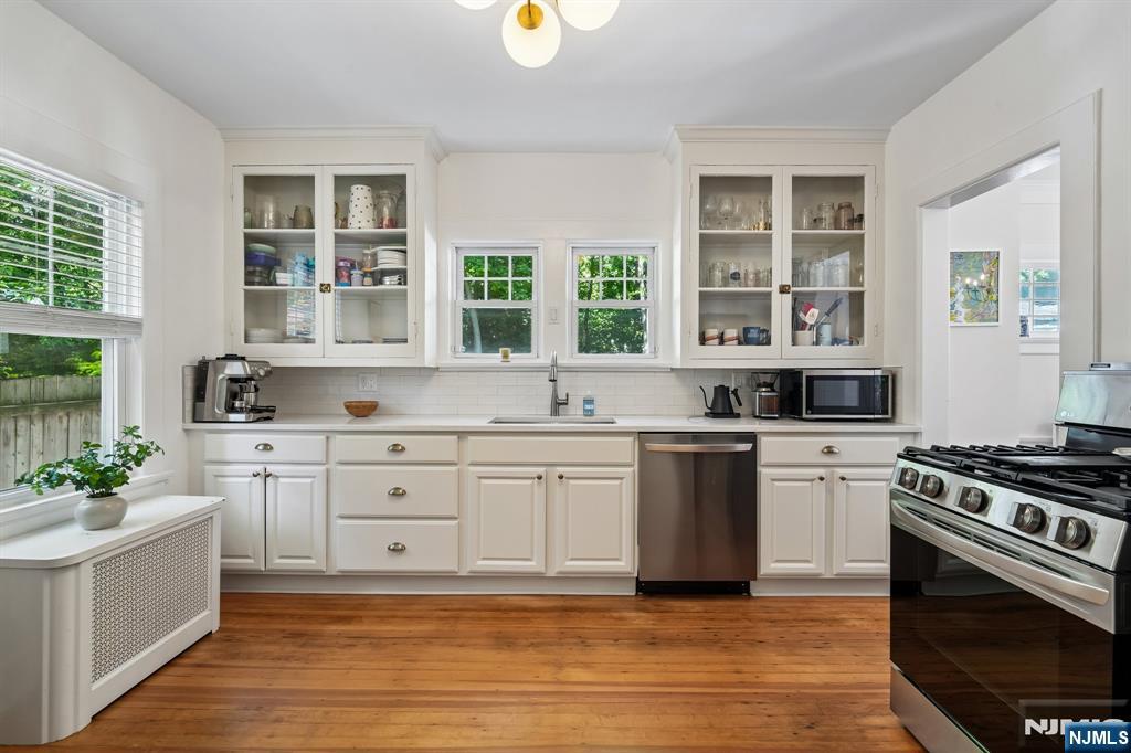 72 Central Avenue Montclair, NJ 07042 - Photo 12 of 36