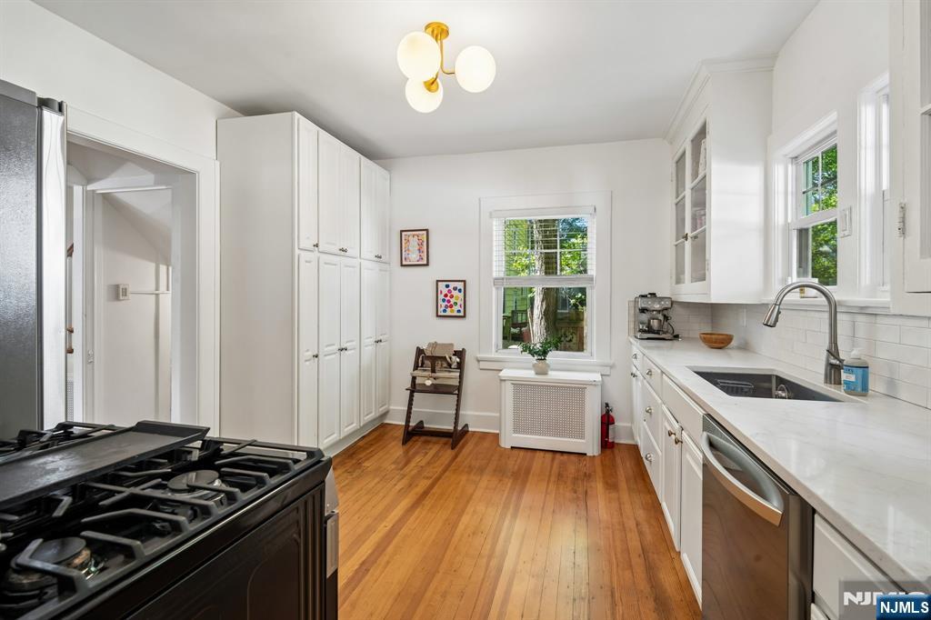 72 Central Avenue Montclair, NJ 07042 - Photo 13 of 36