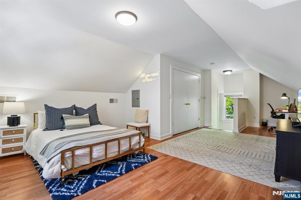 72 Central Avenue Montclair, NJ 07042 - Photo 27 of 36