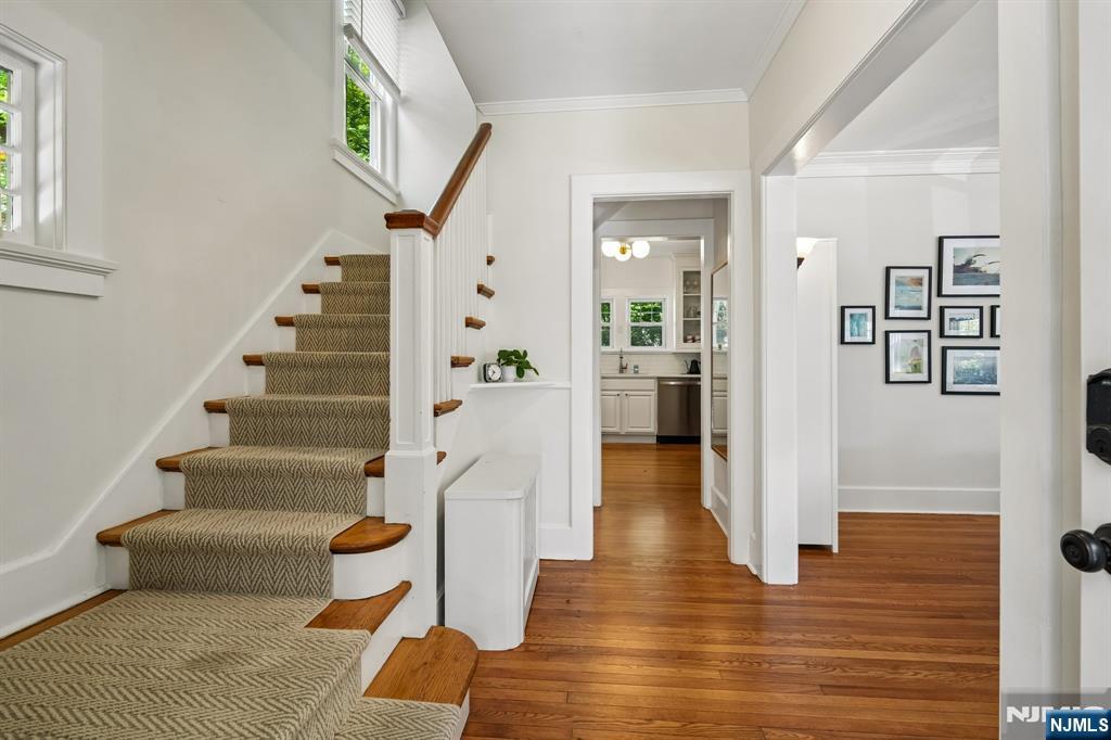 72 Central Avenue Montclair, NJ 07042 - Photo 3 of 36