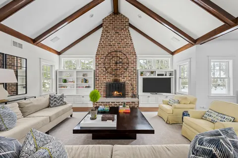 $4,500,000 | 140 Birch Street, Winnetka, IL 60093